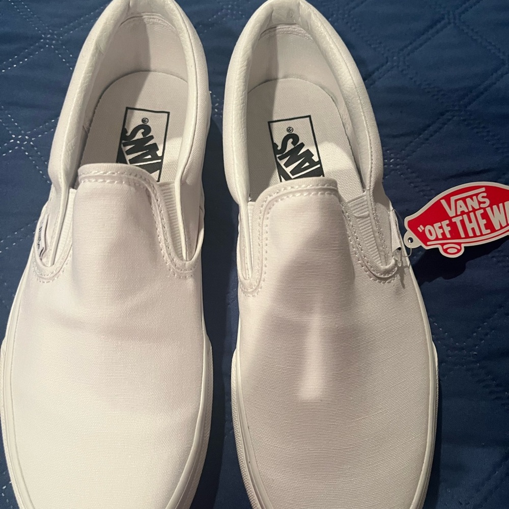 Vans women classic slip on